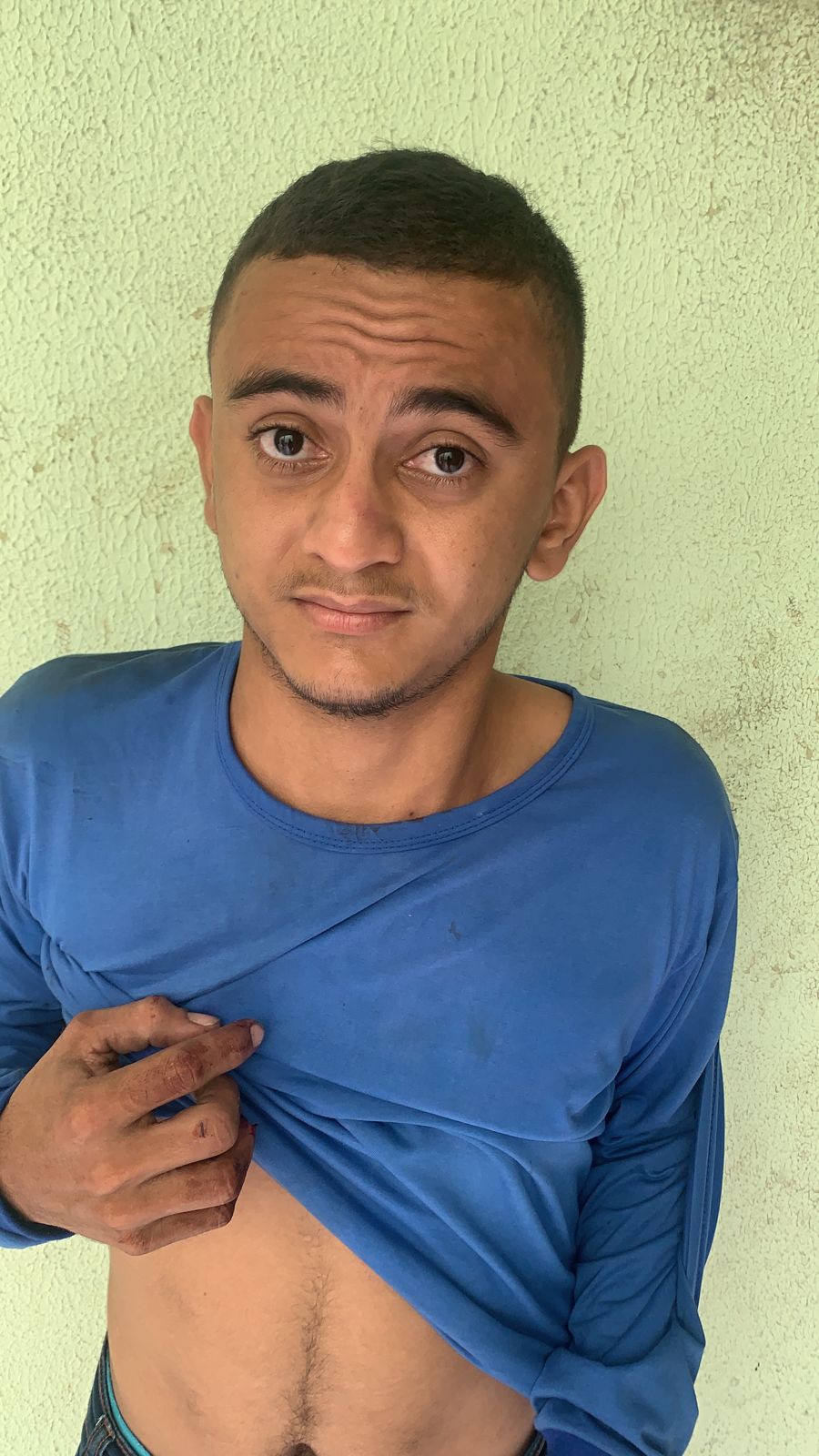 Familiares dizem que prisão de jovem foi injusta e não aconteceu na Operação Desmonte