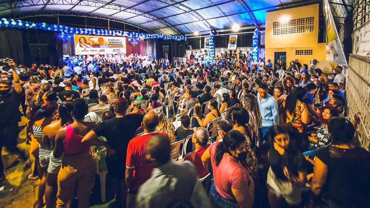 Em evento com multidão na zona Sudeste de Teresina, Silvio compara gestões