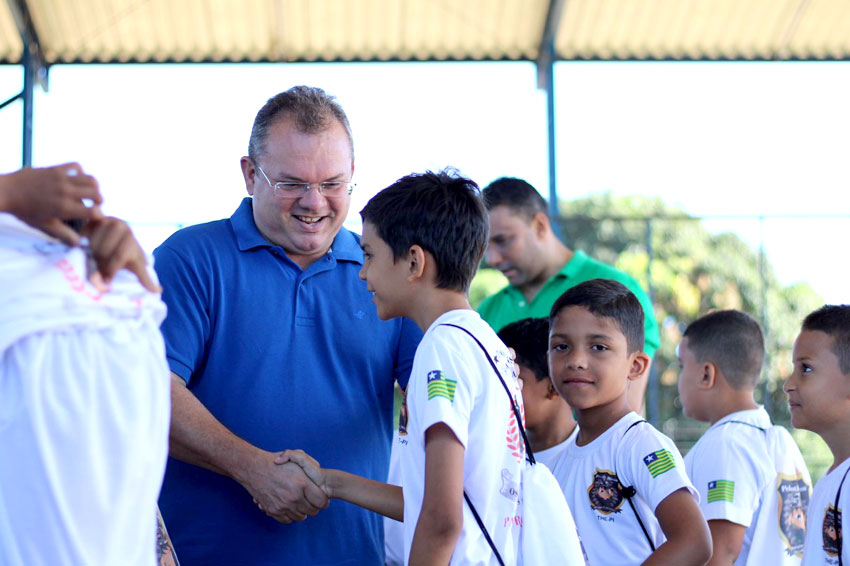 Coronel Nixon garante apoio a projeto que ajuda a afastar crianças e adolescentes da criminalidade