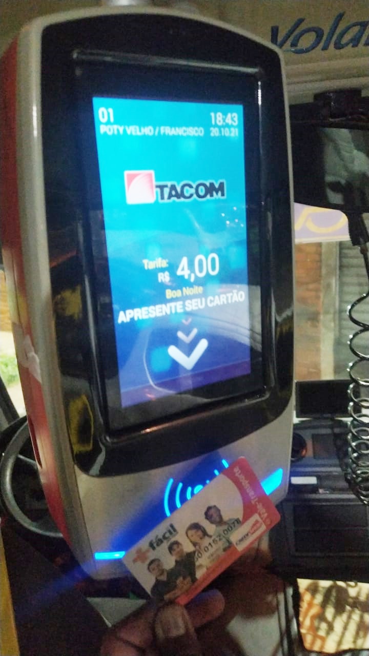 Transporte alternativo entra em greve após Strans proibir máquina de cartão