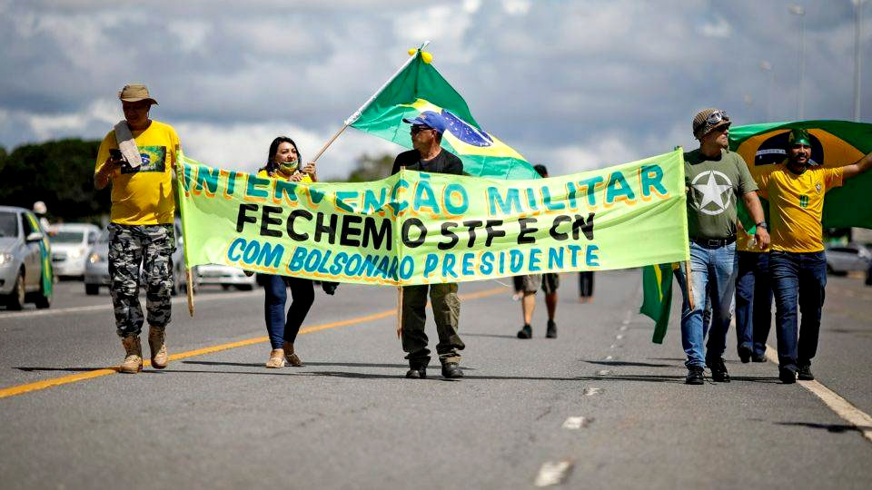 As falácias do golpe se Bolsonaro for derrotado e o comunismo no Brasil