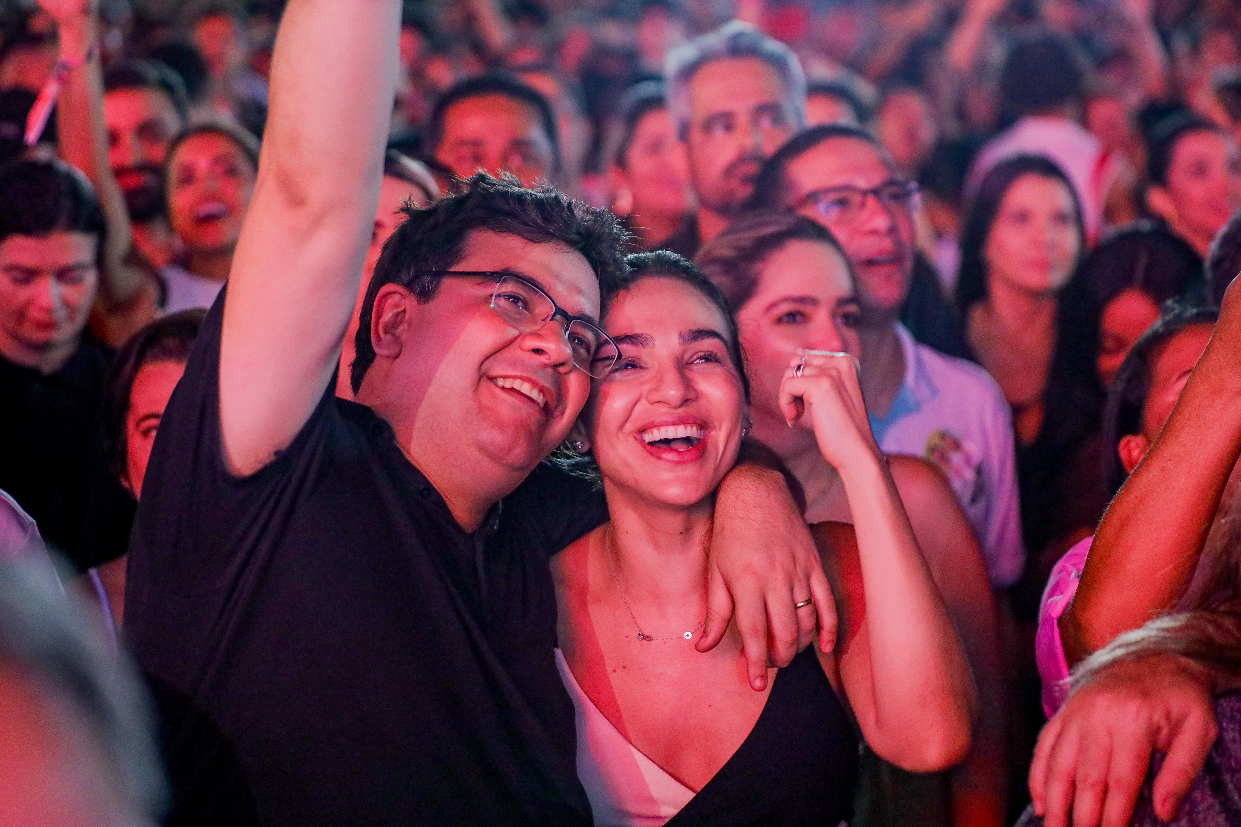 Ao lado de Nattanzinho, Rafael Fonteles anuncia para mais de 30 mil pessoas um Festival de Verão ainda maior e melhor em 2025